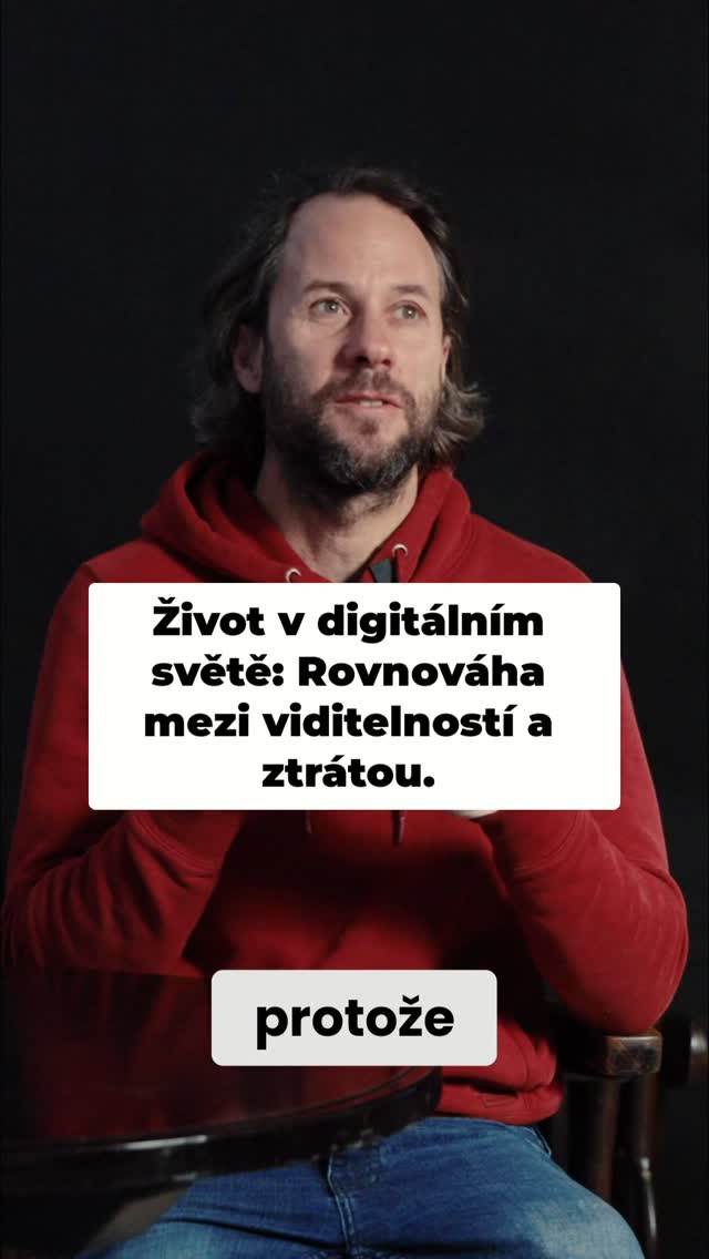 Život v digitálním světě: Jak najít rovnováhu mezi viditelností a ztrátou sebe sama? 📱⚖️
Michal se ve videu zamýšlí nad tím, jak se naše pozornost čím dál víc přesouvá do digitálního prostoru. Čím víc obsahu tvoříme, tím těžší je zůstat vidět, a přitom se v tom celém „digitálním šumu“ neutopit. Klíčem je najít balanc – jak být slyšet, ale neztratit při tom kontakt s reálným světem. 🌊🌍
Nenech si ujít tuhle dávku inspirace k zamyšlení. Celé video sleduj na našem YouTube kanále. ▶️
Chceš se taky propojit s lidmi, kteří to mají stejně, a posunout svou tvorbu dál?
👉 Běž na platforma.kreatins.cz
Je to unikátní místo pro kreativce (nejen) z jižních Čech 🇨🇿
✅ Networking a adresář kontaktů
✅ Kalendář akcí a aktuality
✅ Pracovní nabídky a spolupráce
Tak jestli tam ještě nejsi, koukej to napravit!✨