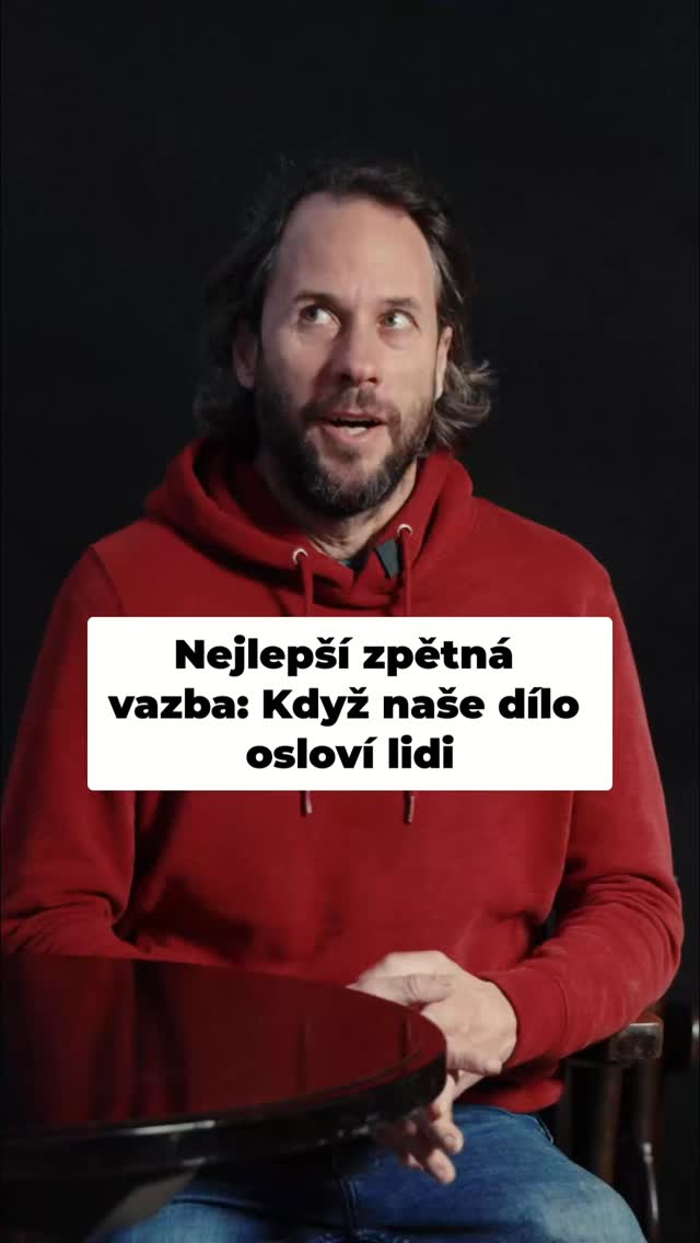 Nejsilnější zpětná vazba? Když tvoje dílo začne žít vlastním životem. 🗿✨
Michal Trpák mluví o tom, co pro něj znamená skutečný úspěch. Není to jen o dokončení projektu, ale o momentu, kdy se instalace stane přirozenou součástí prostoru a každodenního života lidí. Když se u sochy začnou potkávat, dávat si schůzky a dílo se stane orientačním bodem – tehdy to má ten pravý smysl. 🏙️📍
Chceš se dozvědět víc o tom, jak Michal přemýšlí nad tvorbou? Celé video tě čeká na našem YouTube kanále. ▶️
Hledáš komunitu, kde tvoje nápady najdou správnou odezvu?
👉 Přidej se k nám na platforma.kreatins.cz
Je to unikátní místo pro kreativce (nejen) z jižních Čech 🇨🇿
✅ Networking a adresář kontaktů
✅ Kalendář akcí a aktuality
✅ Pracovní nabídky a spolupráce
Pojďme tvořit věci, které rezonují! ✨