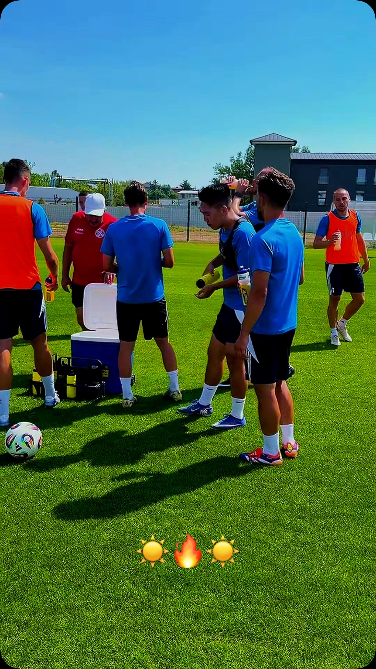 ☀️⚽️💜🤍