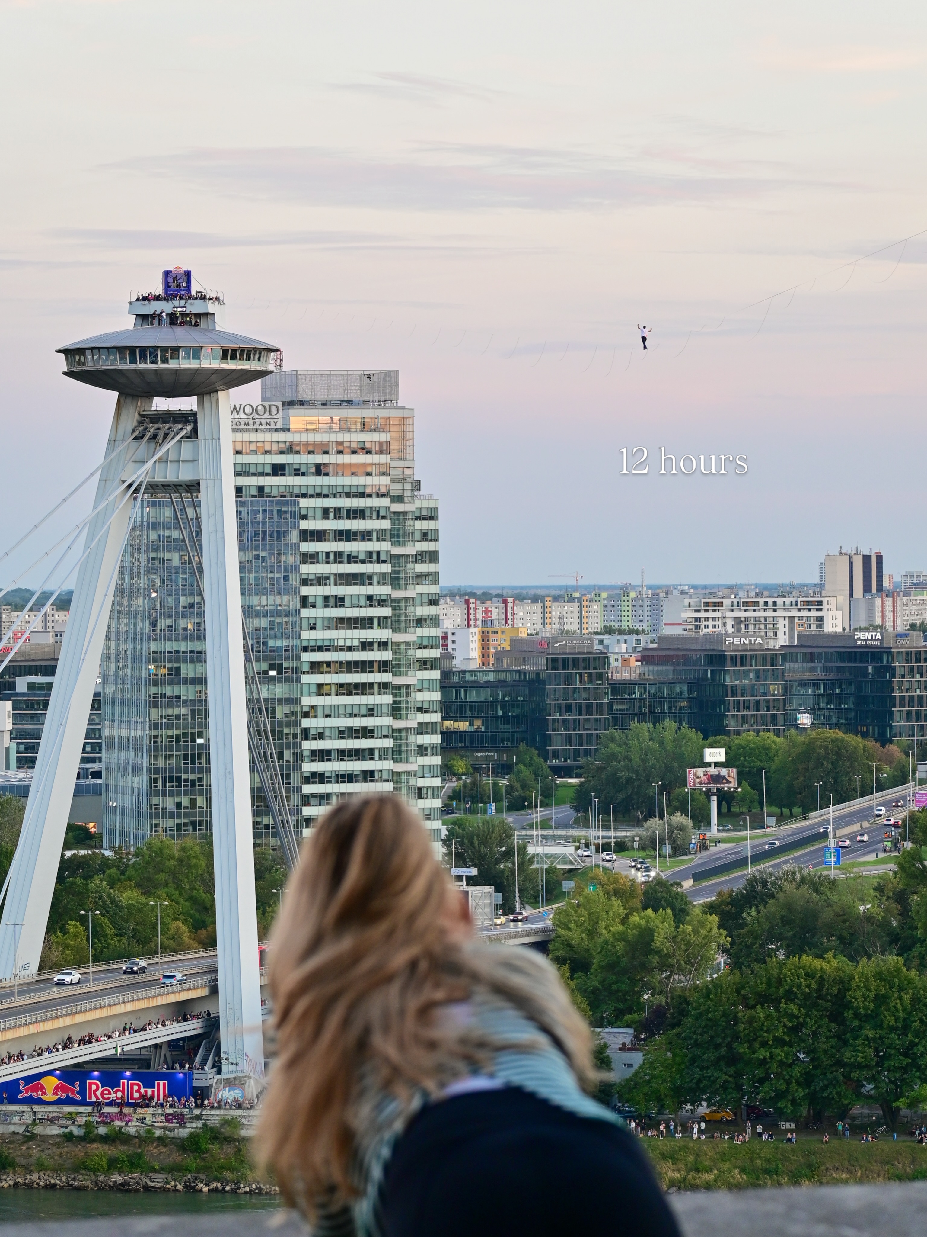 New World Record from Bratislava thanks to @jaantastic 🤩
12 hours of slacklining between Bratislava castle & the UFO Bridge 🛸 14.7 km distance 100m above ground.
Congrats Jaan! 👏
#bratislava #slovakia #slovensko #slackline