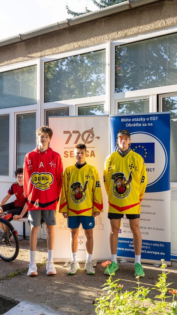 🏃♀️ V rámci Európskeho týždňa mobility sme sa stretli pri spoločnom 5 km behu ulicami nášho mesta. 👟
Napriek horšiemu počasiu nás potešila účasť všetkých, ktorí sa rozhodli prísť, zašportovať si a stráviť podvečer aktívne. 😊
Ďakujeme každému, kto sa zapojil a bol pri tom s nami! 💙
@senica2.0
@mestosenica
@europskytyzdenmobility
@europeanmobilityweek
@duklayoungstars
#RozhýbmeSenicu #Senica #EurópskyTýždeňMobility