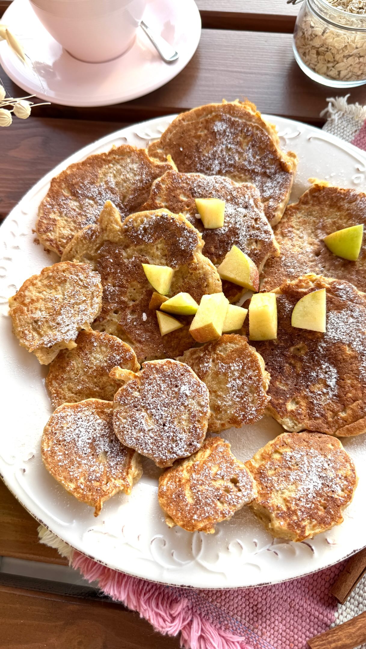 JABLKOVÉ LIEVANCE BEZ MÚKY A CUKRU 🍏. Recept: 110 ml rastlinného mlieka/alebo klasického 1 veľké sladšie…
